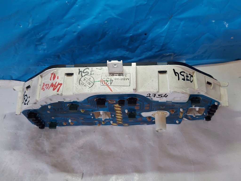 фото №9, Счетчик приборная панель mitsubishi lancer mb898439