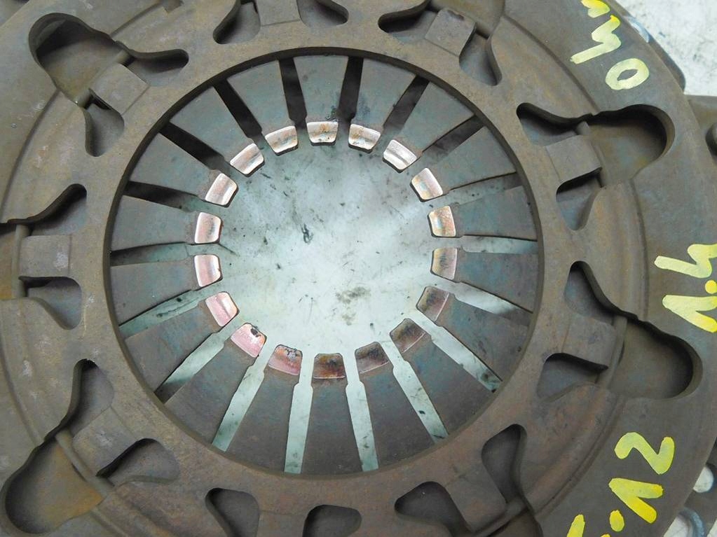 фото №4, Toyota corolla e12 1.4 vvt-i 2004r притиск зчеплення