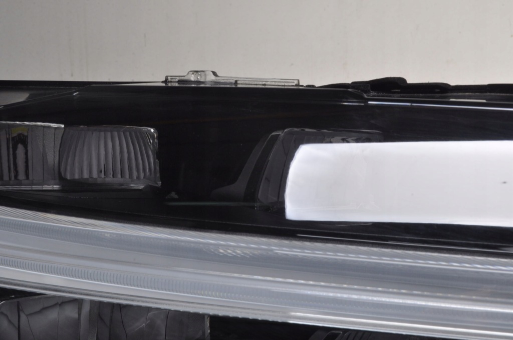 фото №9, Volvo xc60 ii лампа правая передняя правый перед full led uk