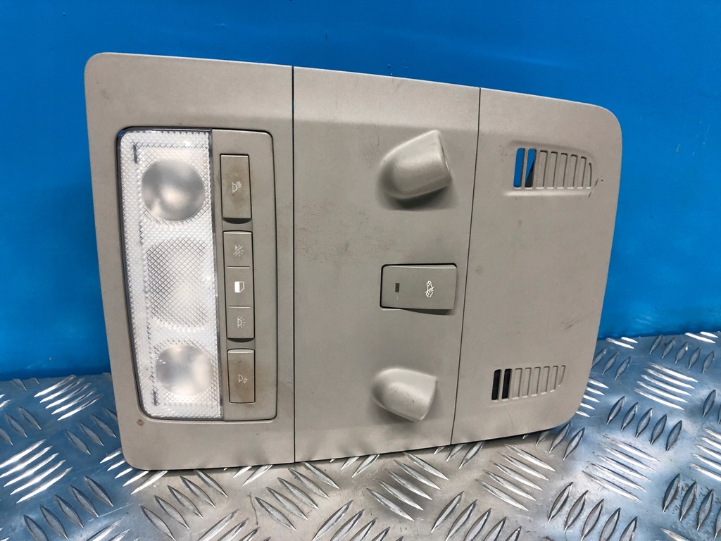 фото №1, Opel insignia a лампа освітлення кабіни