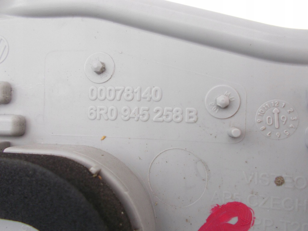 фото №6, Вкладиш лампи задній цоколь лампочка vw polo v 6r 6r0945258b правий