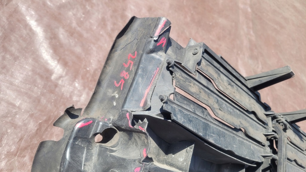 фото №9, Bmw x3 e83 воздуховод воздуха жалюзи шторка 51743415851// 2585