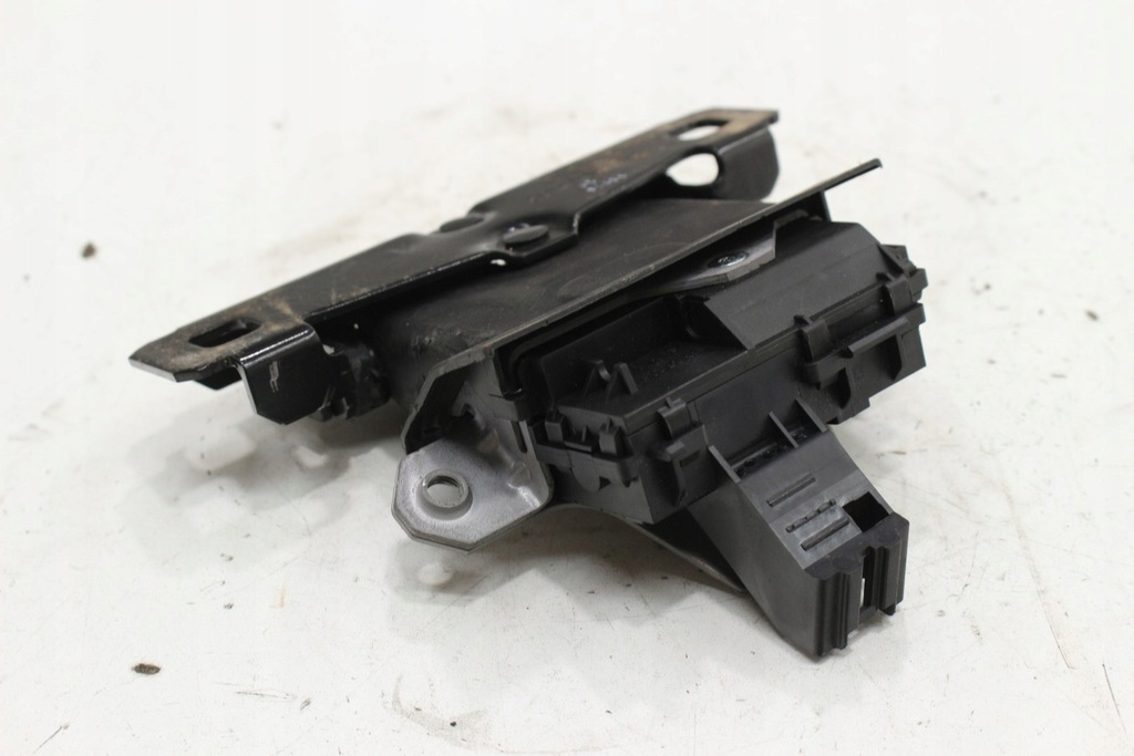 фото №10, Замок кришки задня 31335045 volvo s60 ii