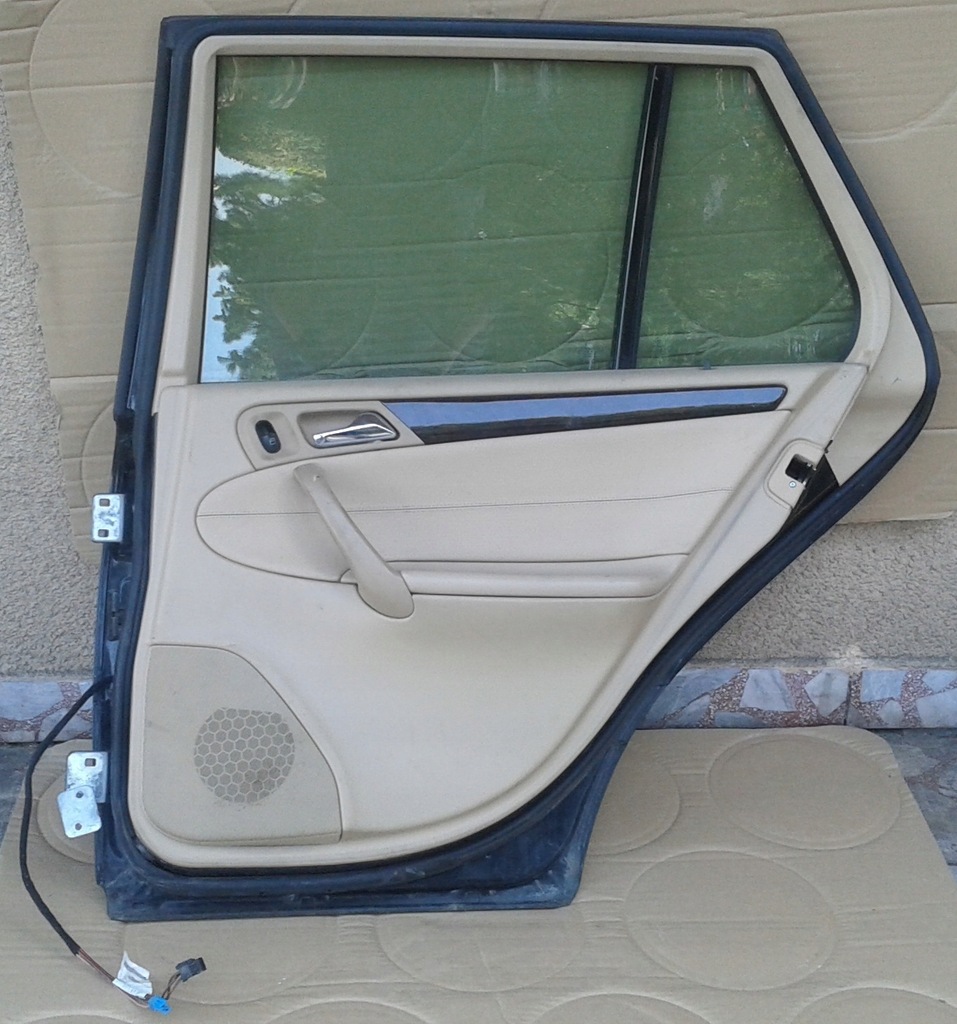 фото №11, Дверь правый задняя mercedes w203 c-klasa kombi 197