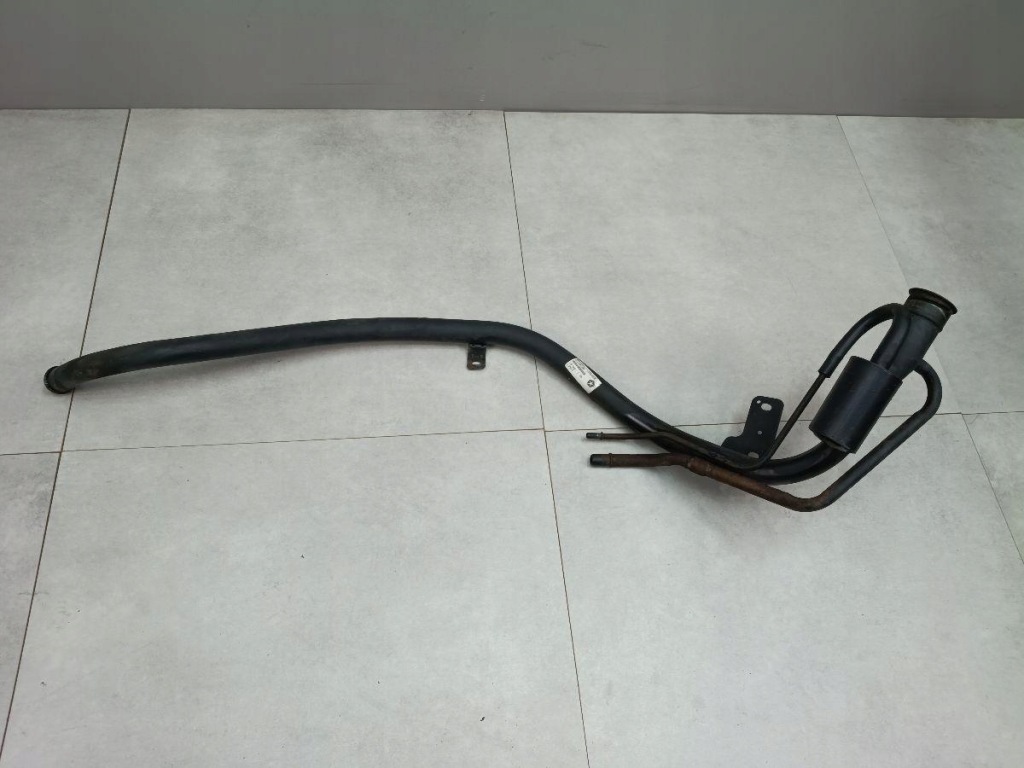 Купити Jeep grand cherokee wk2 10- 3.0 crd труба заливної пального 52124612af