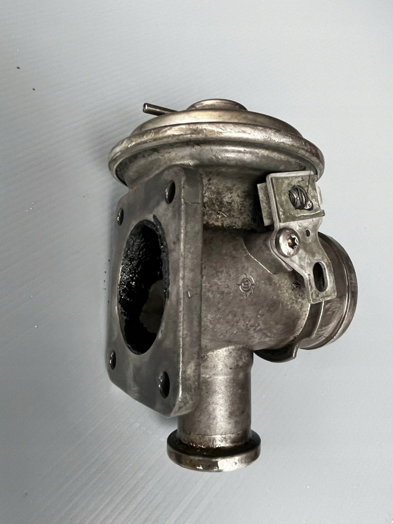 фото №1, Клапан egr bmw 5 e39 оригинальный номер 2.0d m47 778545204