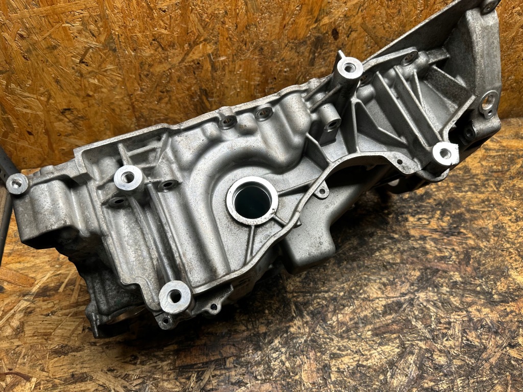 Поддон масляная land rover jaguar 3.0d hk83-6706-aa Цена