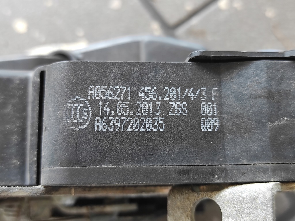 Замок дверь левое  перед mercedes vito w639 a6397202035 с Разборки