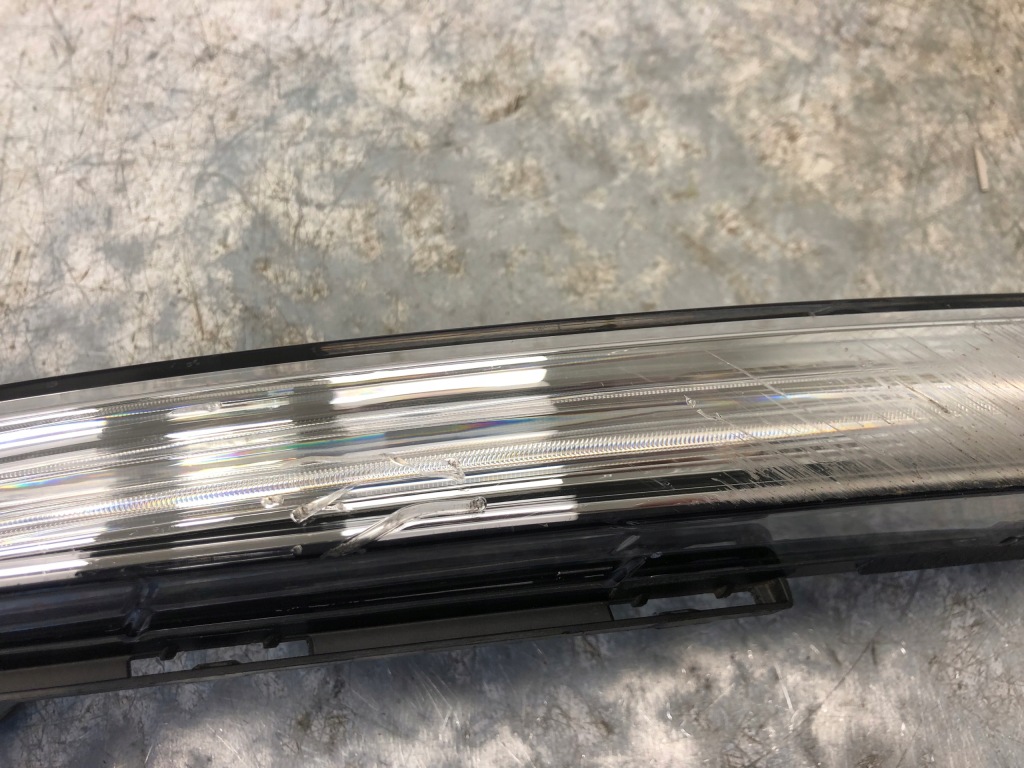 Фара поворотник led drl правый porsche cayenne 7p5941182j Недорого