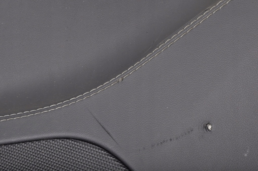 Tesla model s обшивка двері правий задня Зі Шроту