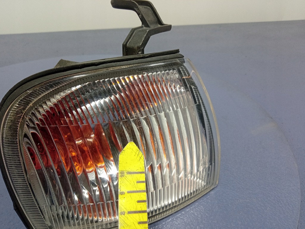 фото №8, Suzuki baleno i 95-99 поворотник перед правий 210-32018