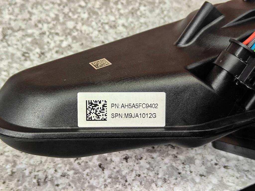 фото №12, Hak буксировочный электрический балка bmw 7 g70 5a64e76 5a5fc94 оригинал