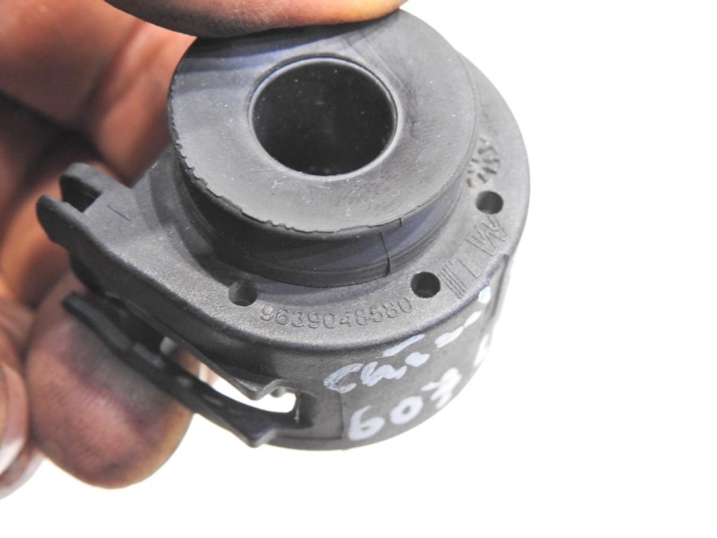 фото №6, Кронштейн кронштейн радіатора peugeot 607 lift 9639048580