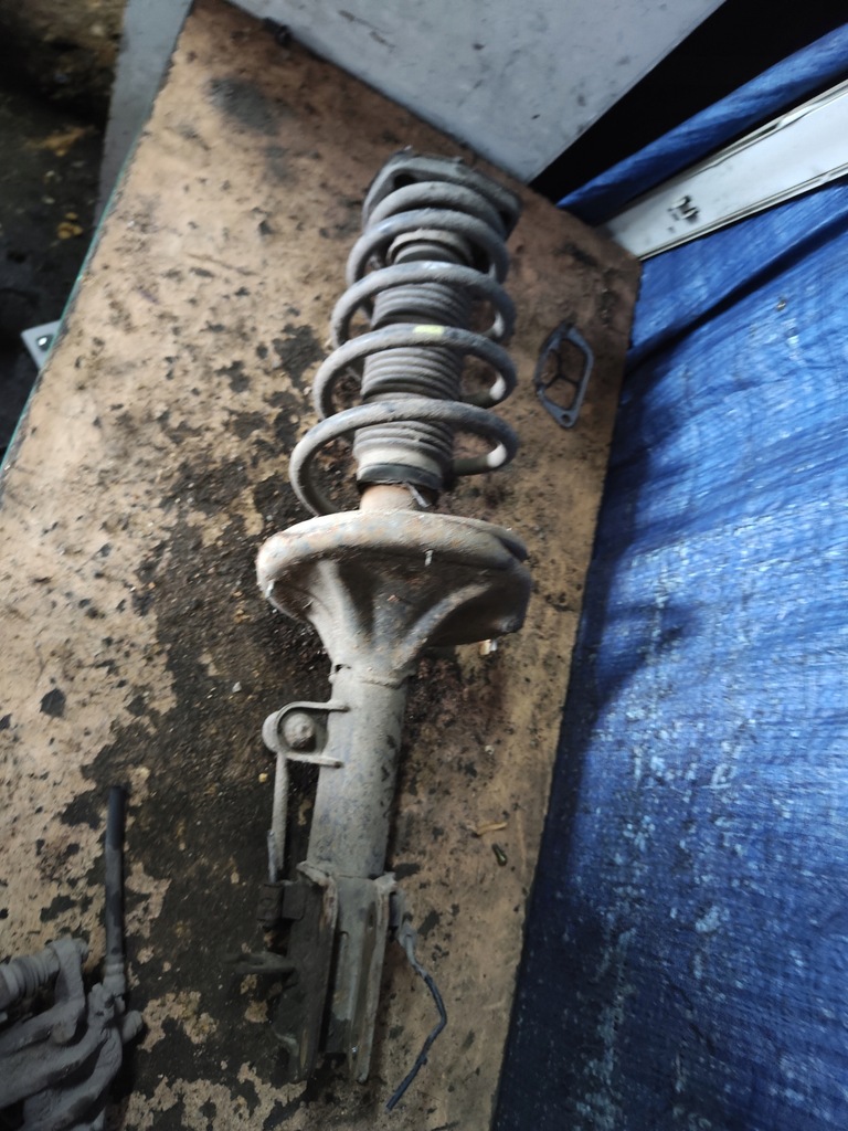 фото №1, Hyundai tucson i mcperson левый задняя задние амортизатор