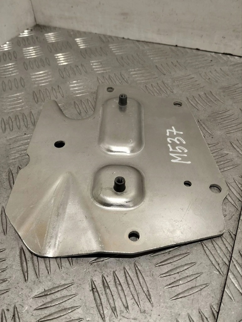 фото №5, Aston martin db11 2019 другой элементы туннель среднего ky53l28142ab