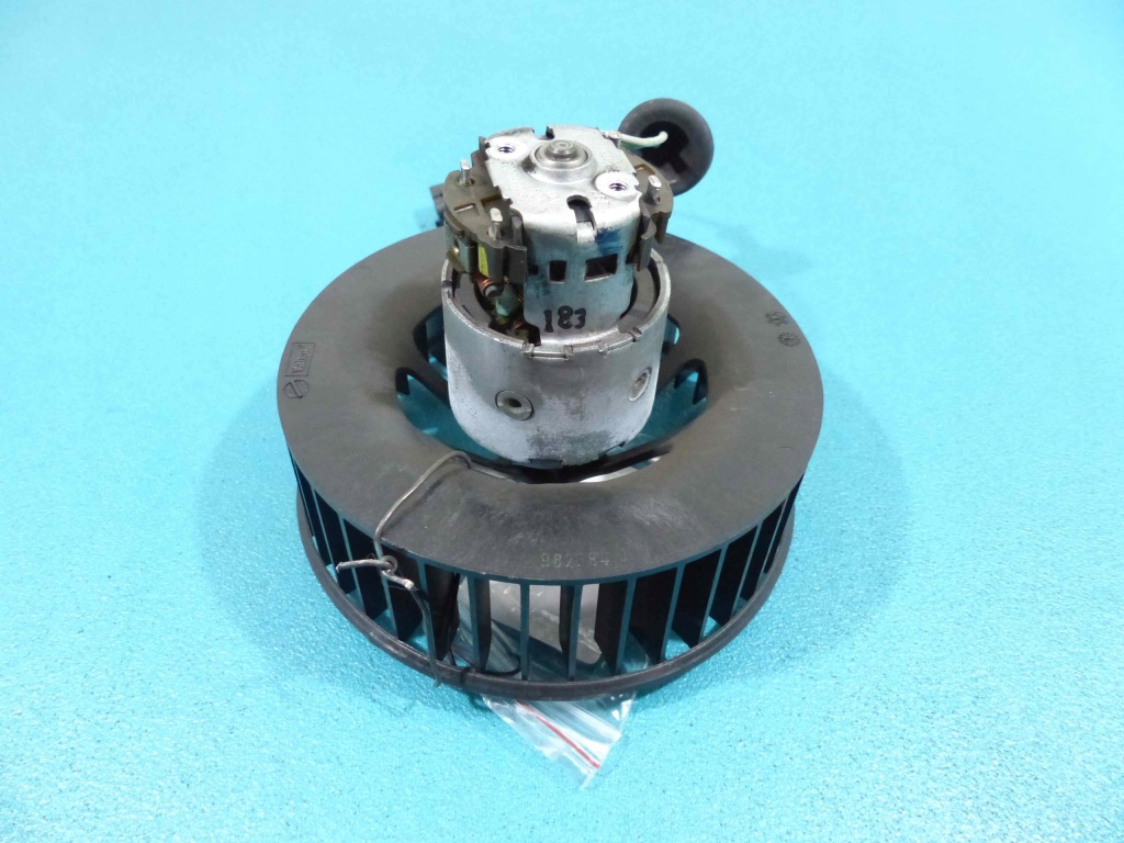 Купити Повітродувка обдув 982696g mercedes r w251 eu