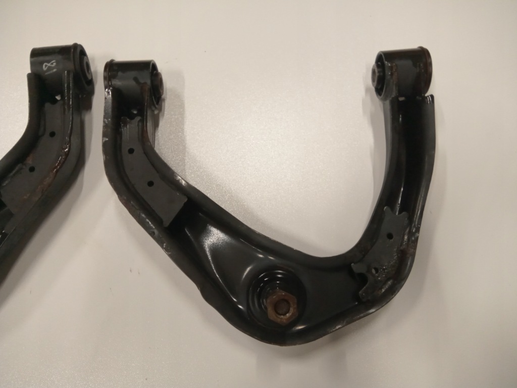 фото №11, Важіль лівий перед верхній mercedes x470 w470 nissan navara d23