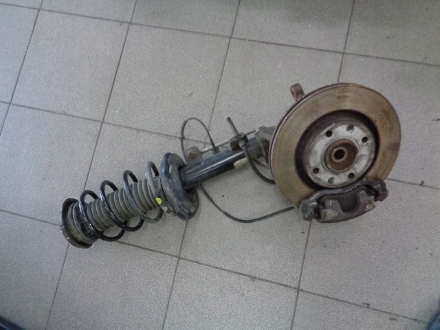 фото №1, Mcperson поворотний кулак лівий перед citroen c-elysee ii lift 1.6 vti 2017 rok