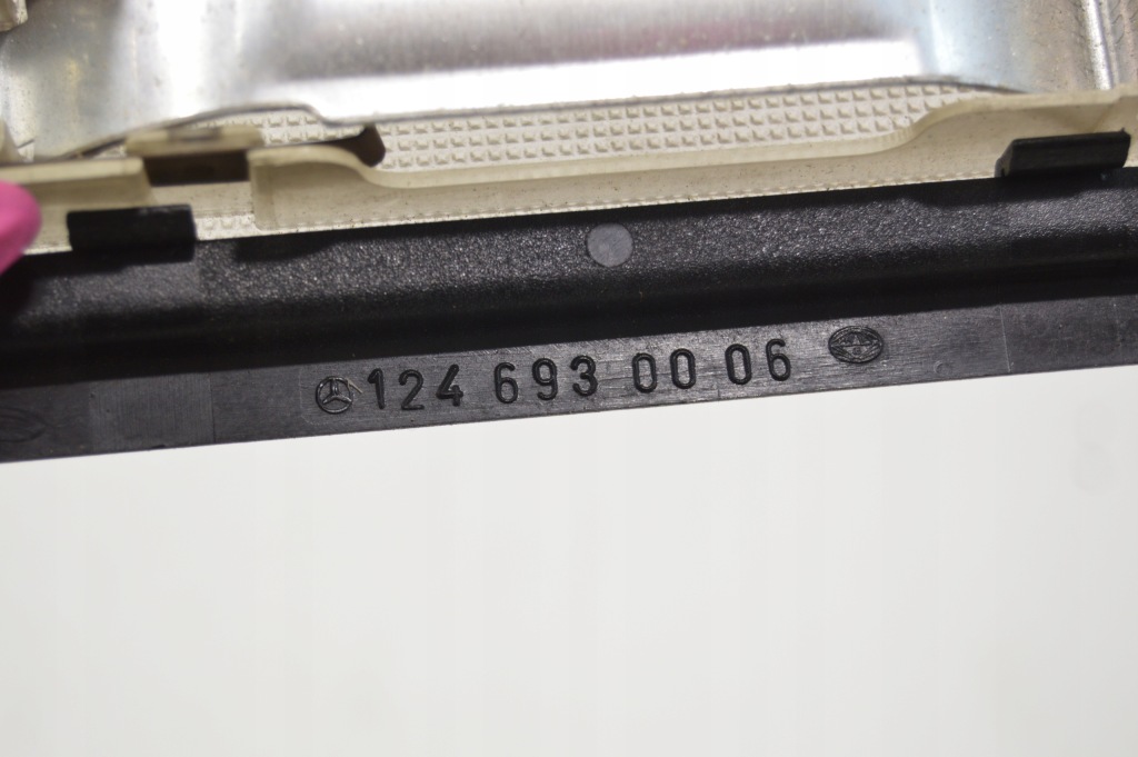 Рамка лампа багажника mercedes w124 e-klasa cabrio 1246930006 1248201501 с Разборки