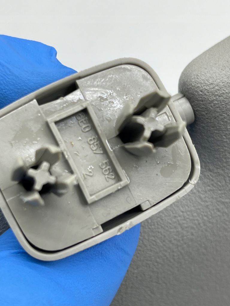 фото №10, Audi tt 8j 2.0 tfsi защита солнцезащитная козырёк + крючок правая