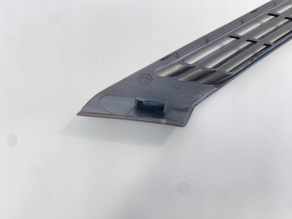 Купити Решітка права впуск повітря кузов стійка c mercedes w201 190 2016980289