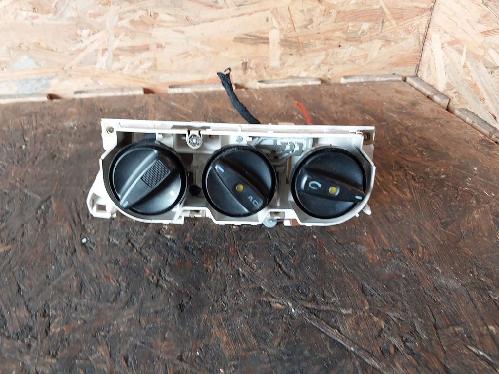 фото №8, Панель обдув кондиціонера ford galaxy 95nw18d451a