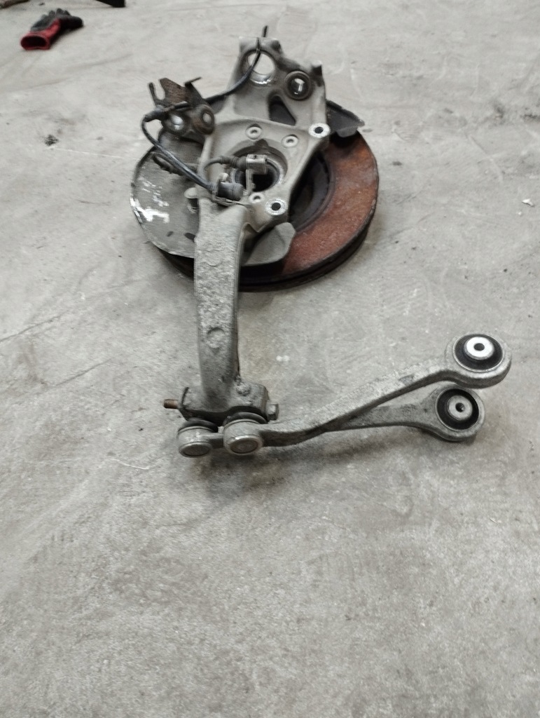 фото №8, Audi a7 3.0tdi поворотный кулак левая передняя 4g0407241d