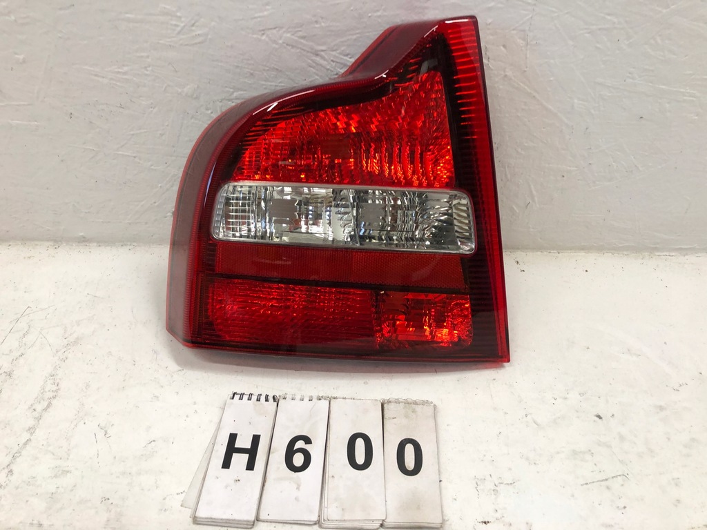 фото №1, Volvo s80 лампа задняя левая -06