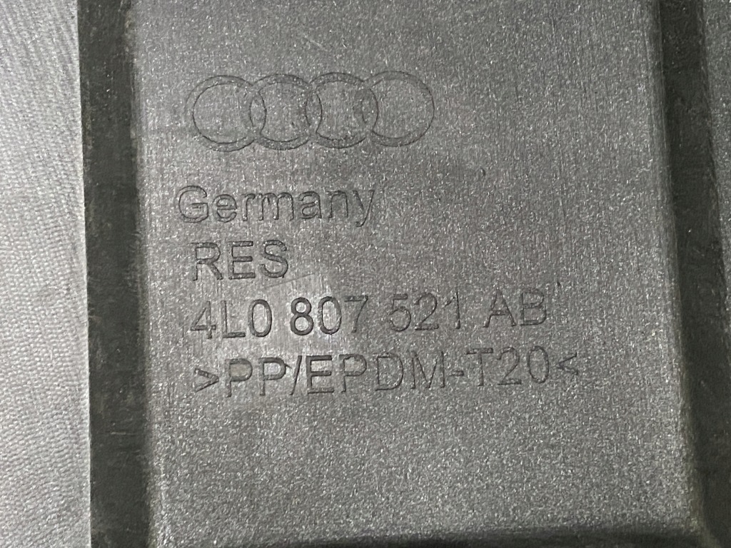 Audi q7 4l рестайлінг  бампер задні Зі Шроту