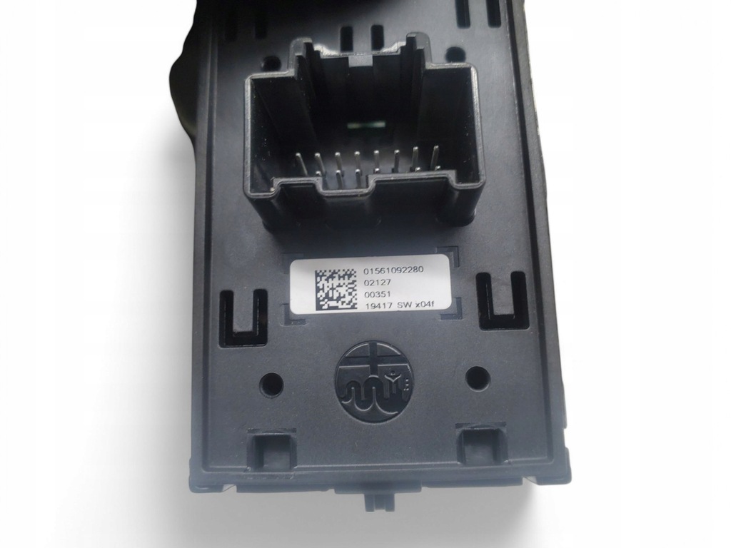 фото №6, Alfa romeo stelvio 01561092280 панелі керування, перемикачі