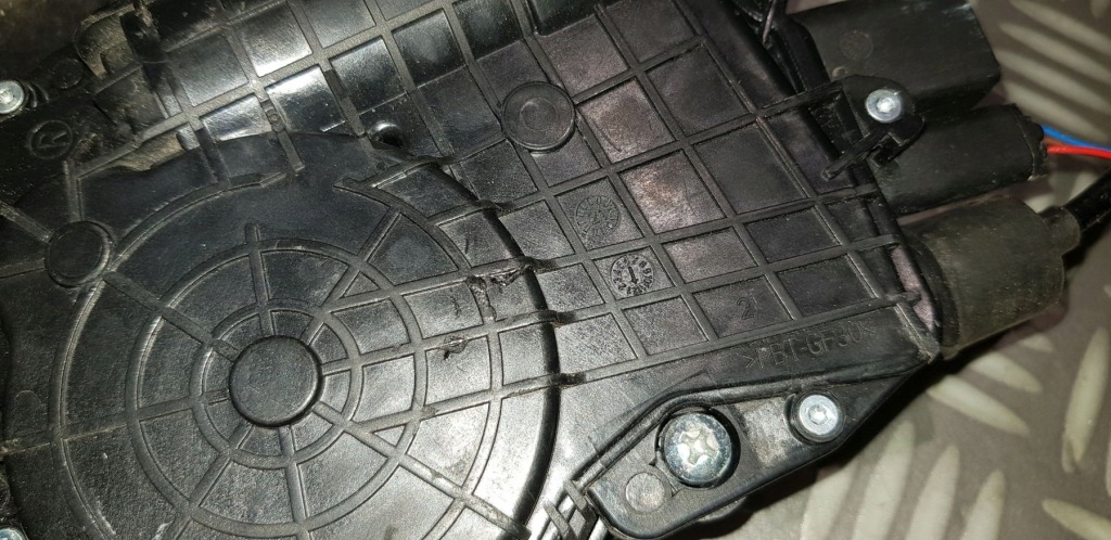 фото №10, Bmw 6 f06 gran coupe замок двері лівий перед 7276319 metzger 2314405 22r