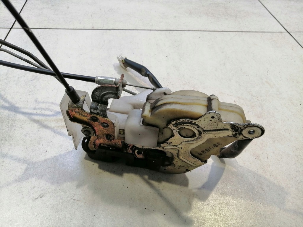 фото №5, Замок дверь левый перед mazda mpv ii