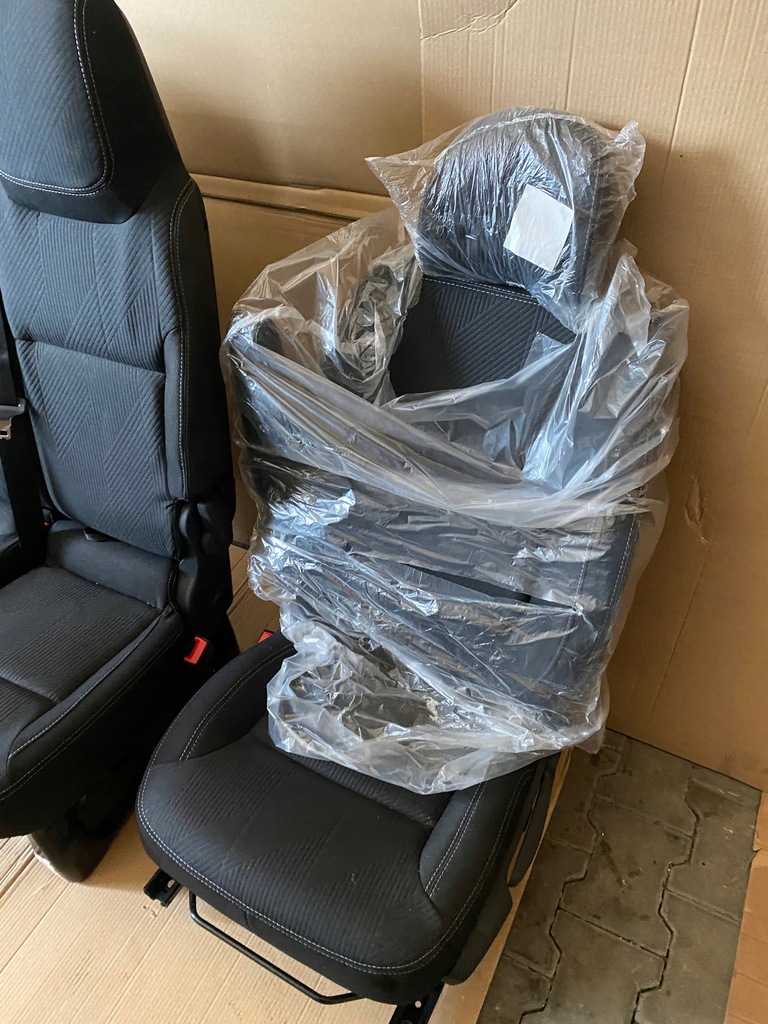 фото №8, Renault trafic iii iv vivaro сиденья заднее сиденье сиденья салон обивка