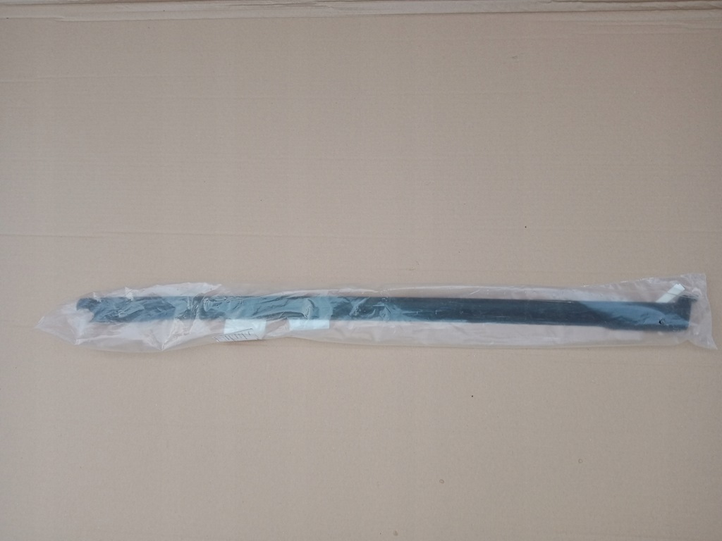 фото №1, Skoda citigo молдинг уплотнитель дверь левый задняя