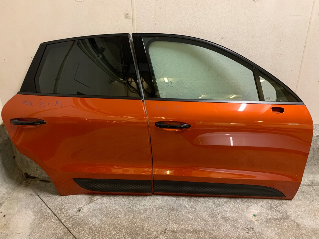 фото №1, Дверь полный porsche macan 95b правый перед europa оригинал