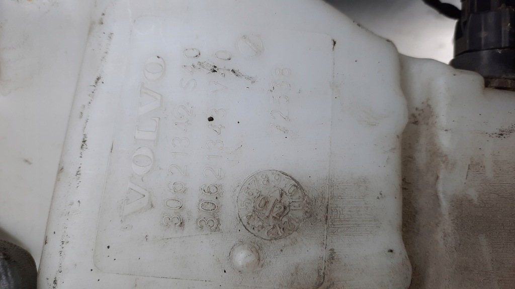 фото №9, Бачок рідина омивача volvo v40 s40 00-04r