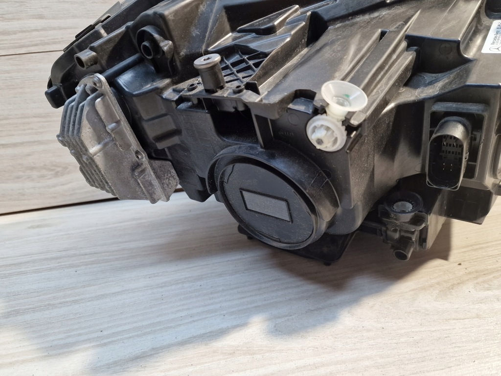 фото №9, Mercedes eqb x243 243 лампа передняя левая led