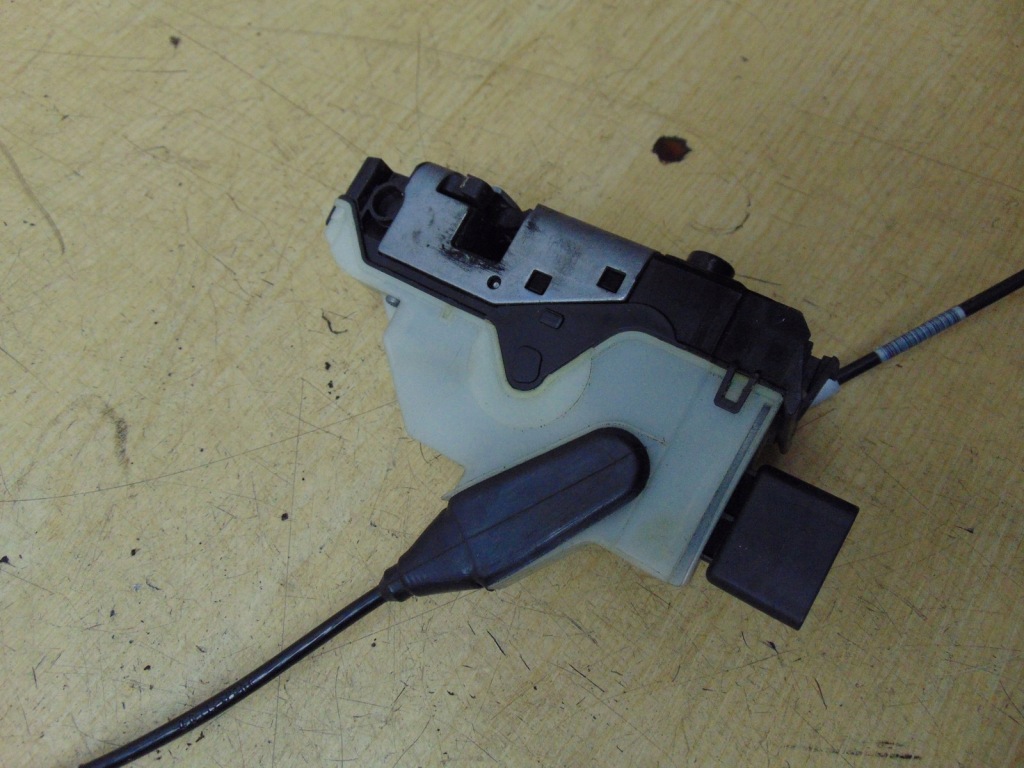 фото №7, Замок cent. дверь правый перед peugeot 2008 5pin