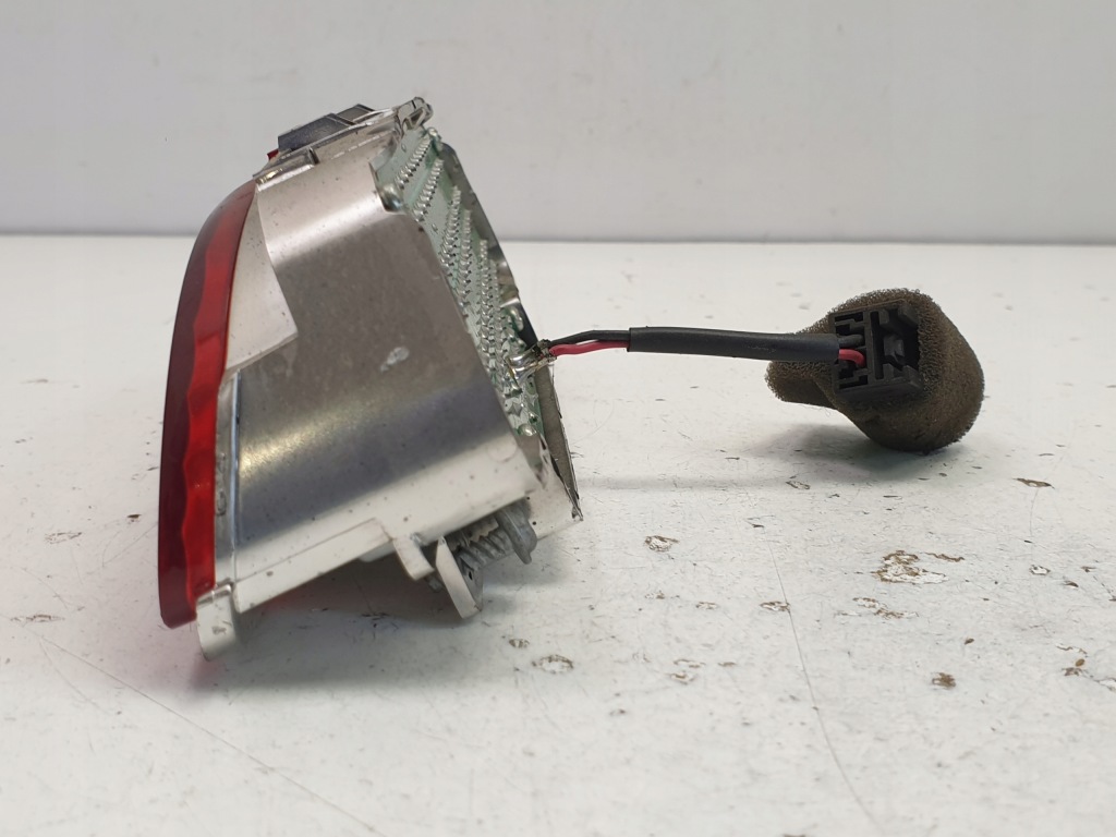 фото №3, Kia carnival i третій світло стоп стоп-сигнал