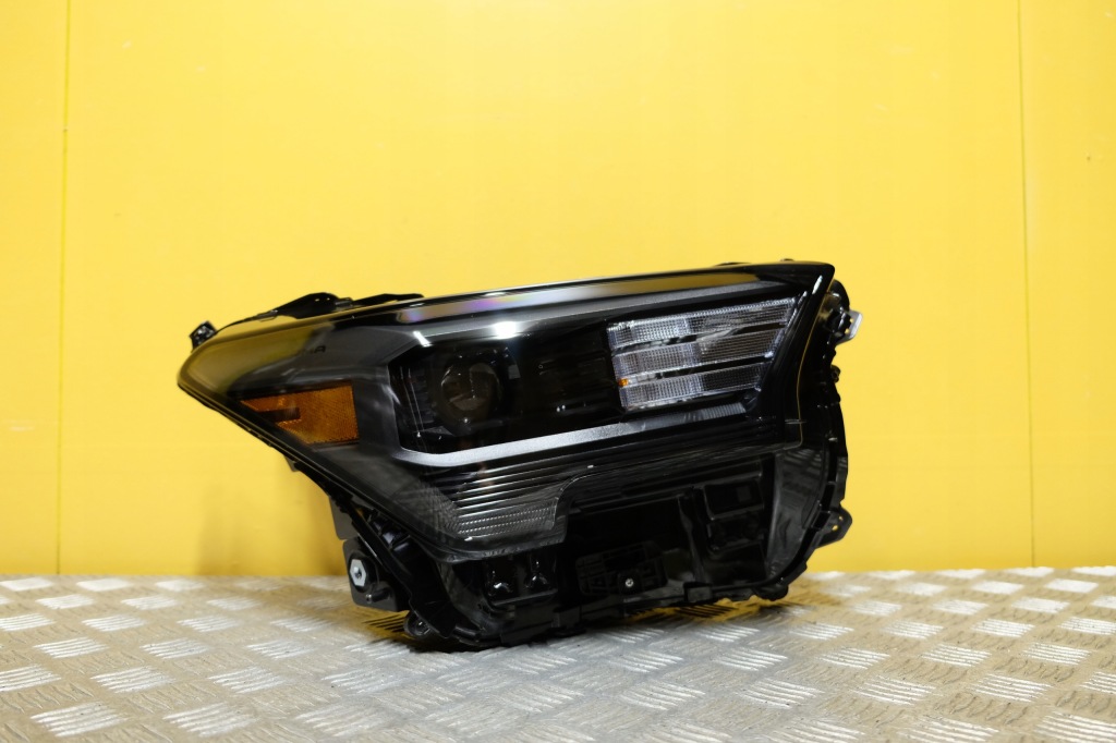 фото №1, Toyota tacoma n400 2023 2024- фара лампа full led правая usa