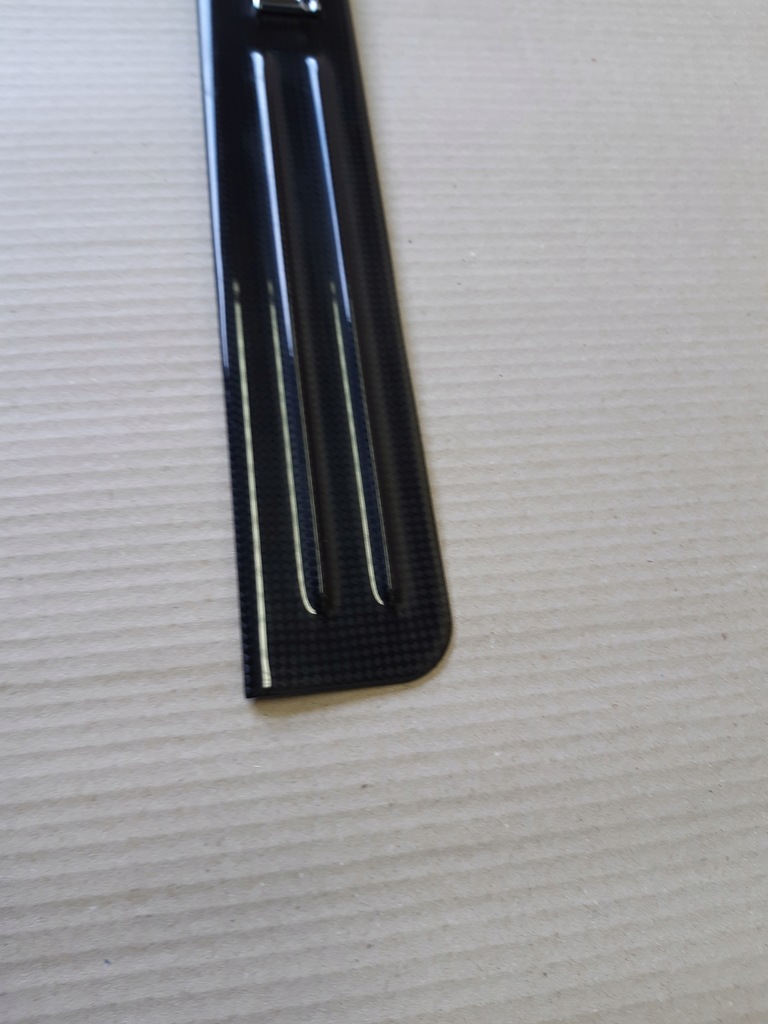 фото №5, Ferrari 488 молдинг поріг карбон