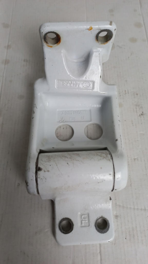 фото №4, Sprinter 907 петля задние дверь задняя задний