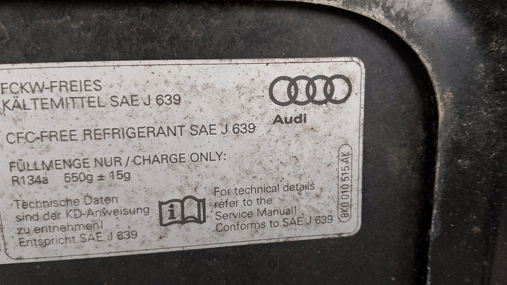 Audi a4 b8 рестайлинг  капот крышка двигателя черная ly9t Киев