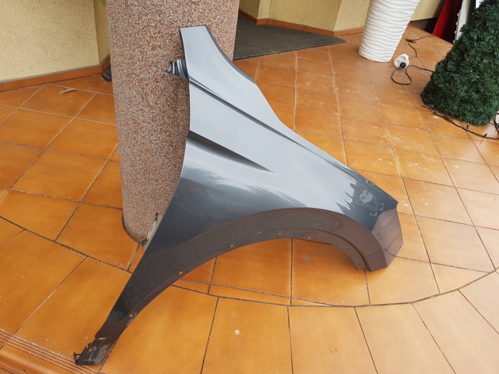 Купити Seat tarraco 18- крило правий передній