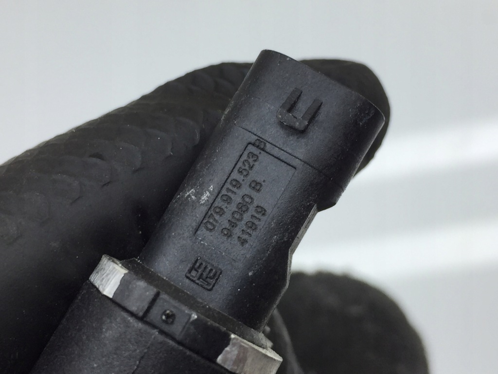 Audi e-tron шланг трубка патрубок води Доставка