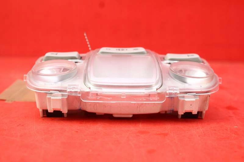 фото №4, Лампа освітлення салону перед toyota proace city 20r