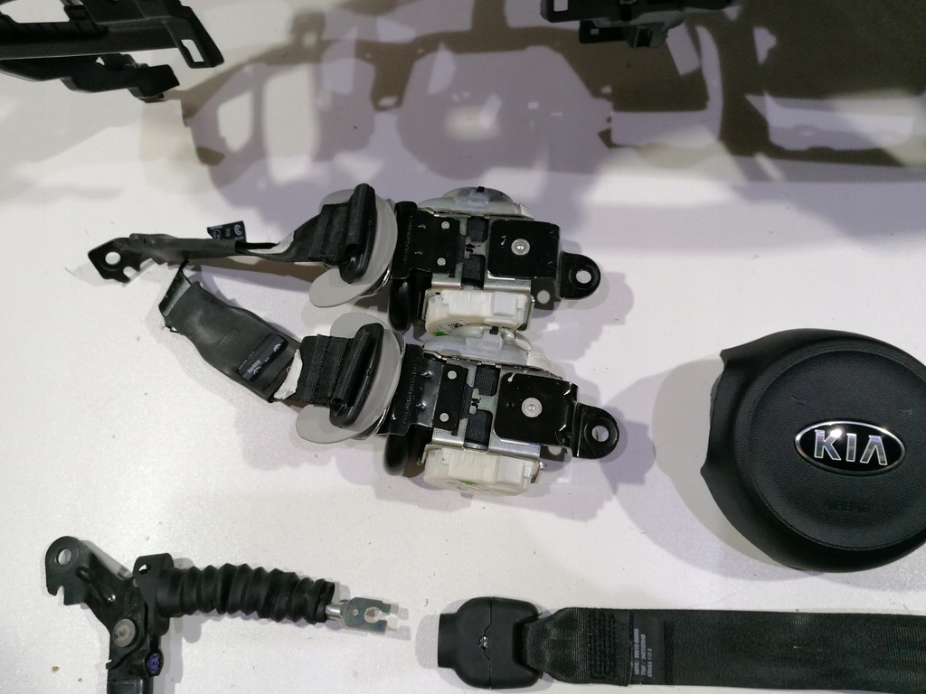 фото №7, Kia picanto приборная панель консоль подушка безопасности подушки безопасности ремни