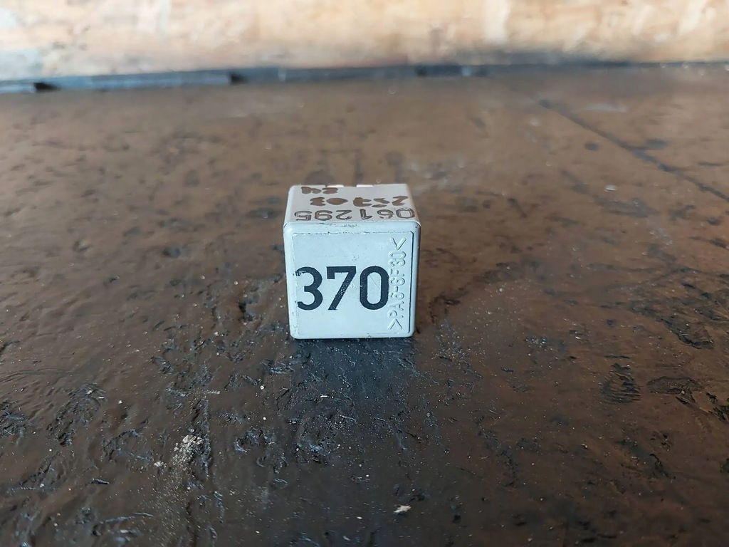 фото №7, Реле volkswagen 370 8d0951253