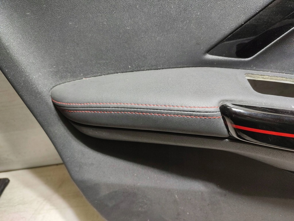 фото №11, Peugeot 2008 i 2018 перед сторона левая обшивка обивка дверь