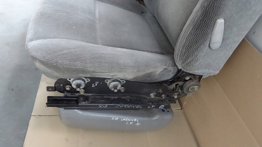 фото №7, Kia carnival i сиденье левый правый перед lift